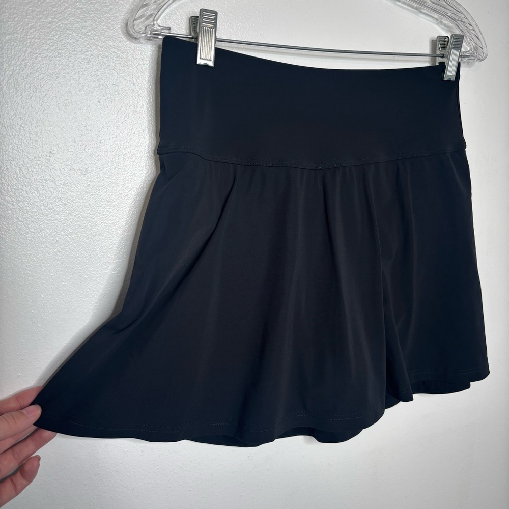 L.L. Bean Women's Shaping Swimwear, Swim Skirt Size 12 Reg Black UPF 50+ - Picture 3 of 7